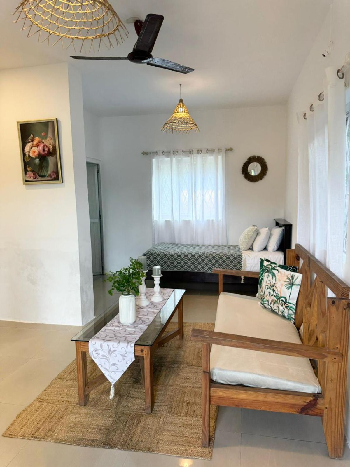Kingfisher Blues Siolim Ngoại thất bức ảnh