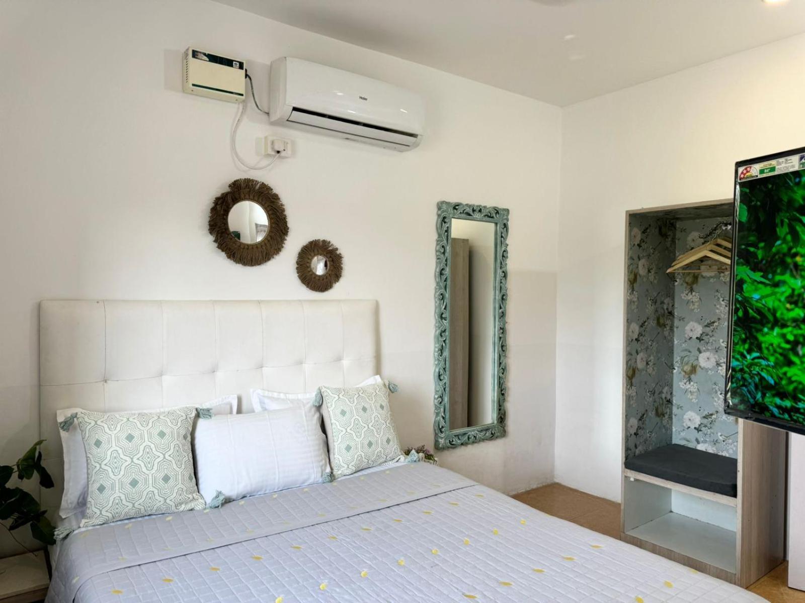 Kingfisher Blues Siolim Ngoại thất bức ảnh