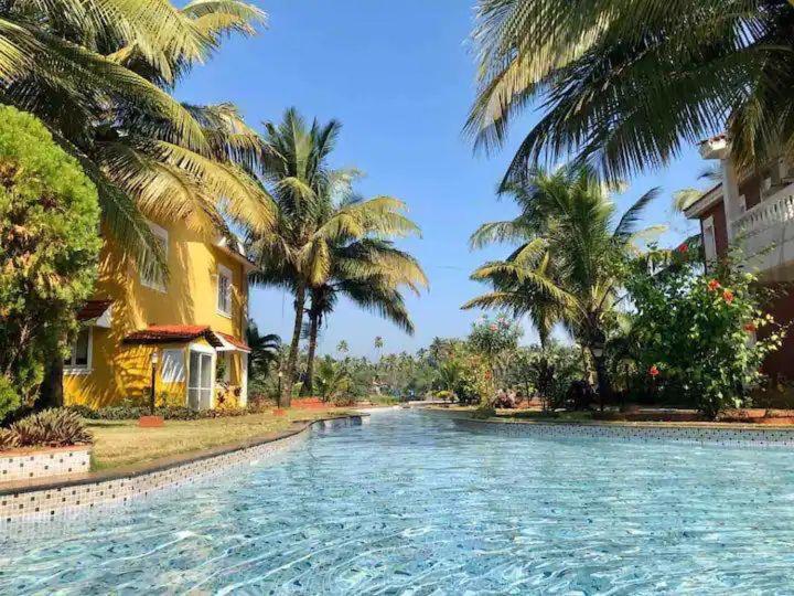 Kingfisher Blues Siolim Ngoại thất bức ảnh